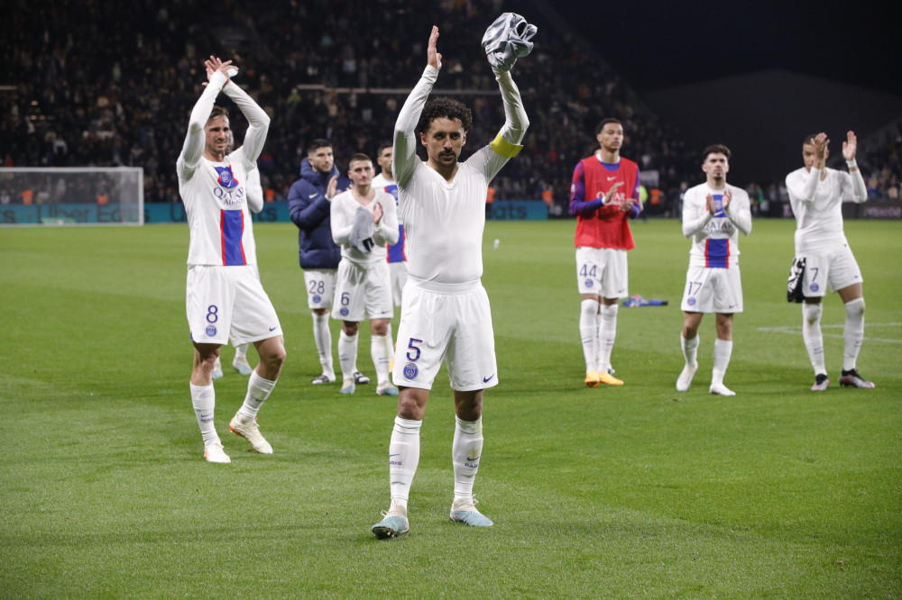 पीएसजी पुग्यो उपाधिनजिक