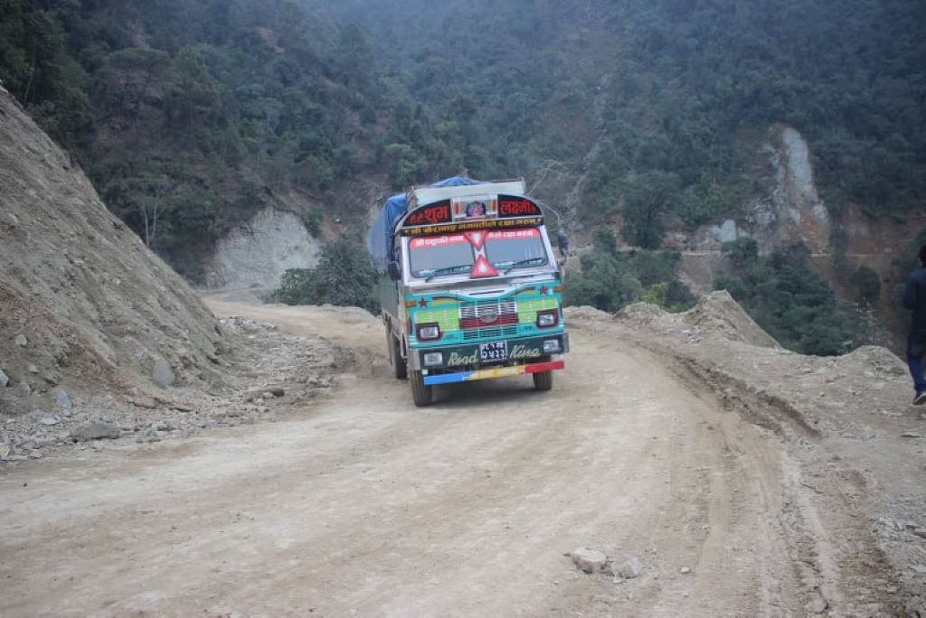 राप्ती लोकमार्ग दैनिक सात घण्टा बन्द हुने 