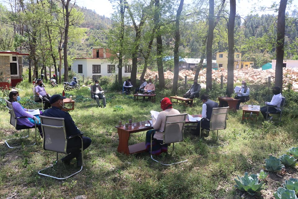 छत्रेश्वरीमा राहत वितरण गर्न जनप्रतिनिधि र राजनीतिक दल सम्मिलित सयन्त्र गठन 